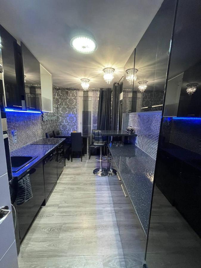 Luxury Room En Madrid Exterior foto